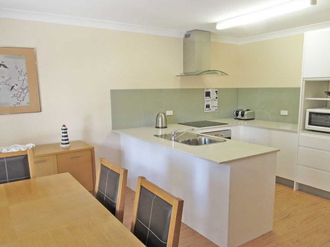8c Norburn Avenue - Great Family Budget Holiday - Rental Cars 1