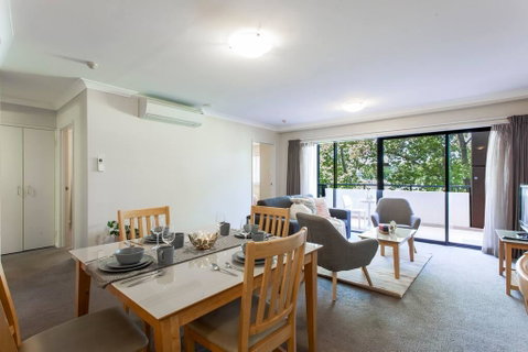 A Comfy 2BR Home, Top Location, FREE Parking - Rental Cars 2