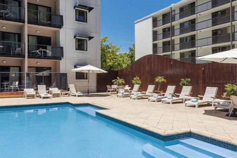 A Comfy 2BR Home, Top Location, FREE Parking - Rental Cars 3