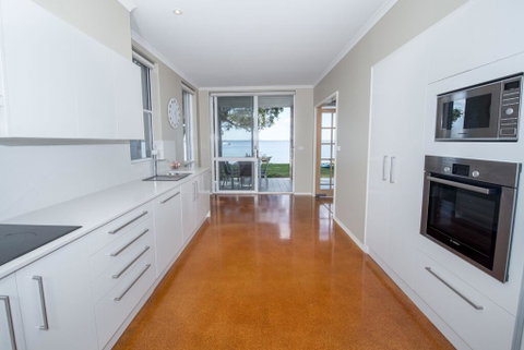 A Foreshore - Salamander Bay - Rental Cars 0