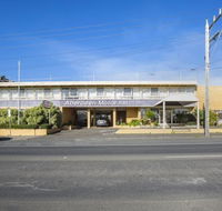 Aberdeen Motor Inn - Rental Cars