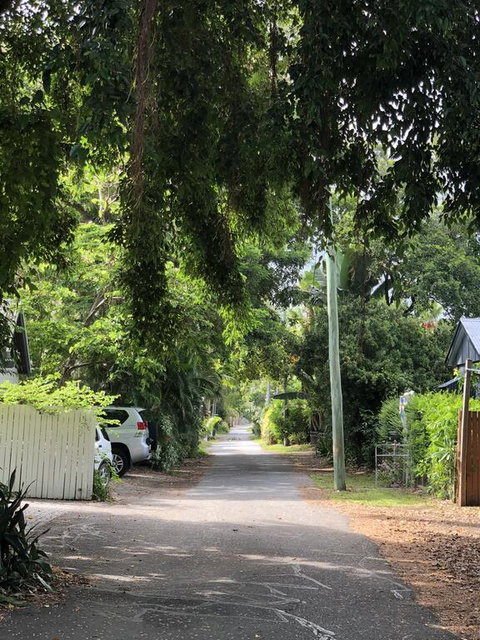 Absolute Beach Frontage, Family Friendly, Home Away From Home - Rental Cars 2