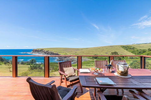 Absolute Oceanfront Cottage - Rental Cars 3