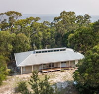 Acacia Lakehouse - The lake at your doorstep - Rental Cars