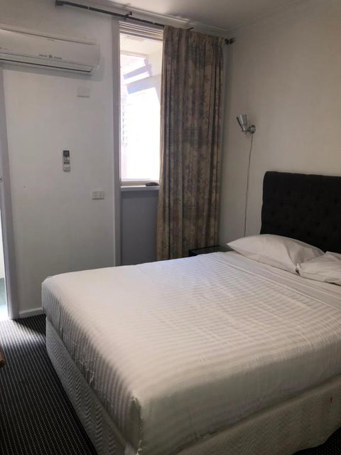 Evancourt Motel Malvern East - Rental Cars 4
