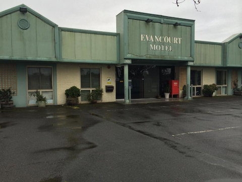 Evancourt Motel Malvern East - Rental Cars 3