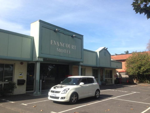 Evancourt Motel Malvern East - Rental Cars 2