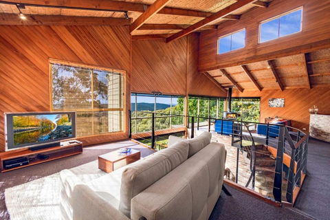 Grey Gum Lodge - Rental Cars 0