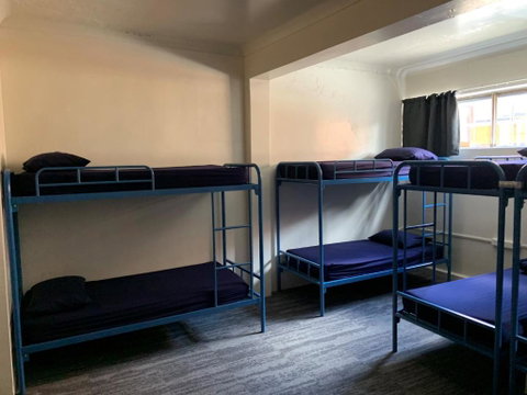 Habitat Backpackers - Rental Cars 4