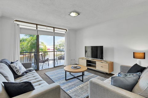 HACIENDA- CANAL VIEWS AND COMFORT - Rental Cars 2