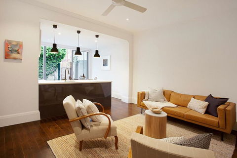Harbourside Hideaway Double Bay - Rental Cars 1