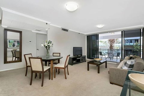 HERB1-Tastefully Furnished & Designed St Leonards - Rental Cars 0