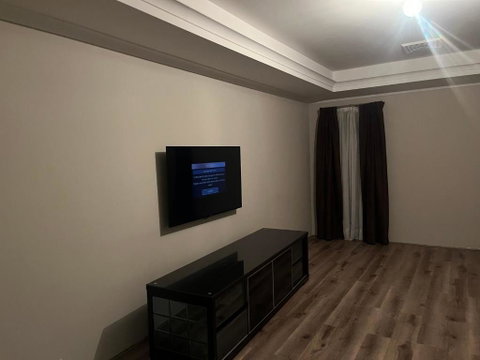 Holiday Home To Remember - Rental Cars 0