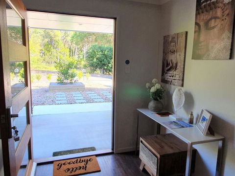 Ibis 9 House - Rental Cars 3