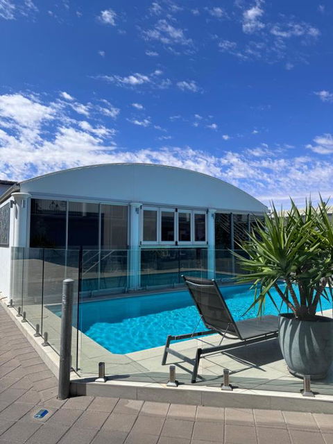 Ibis Styles Broken Hill - Rental Cars 3