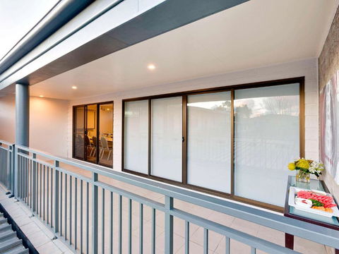 Ibis Styles Canberra Tall Trees - Rental Cars 1