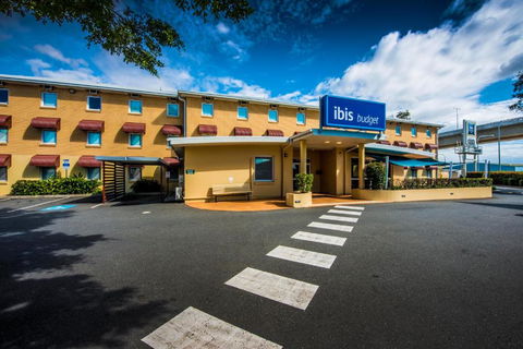 Ibis Budget Brisbane Airport - Rental Cars 1