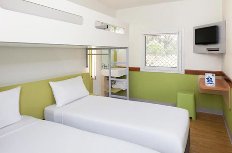 Ibis Budget - Melbourne Airport - Rental Cars 2