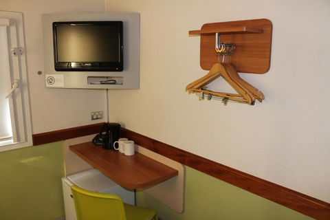 Ibis Budget - Melbourne Airport - Rental Cars 3