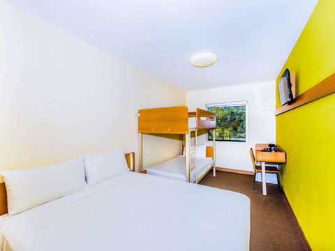 Ibis Budget Sydney Olympic Park - Rental Cars 1