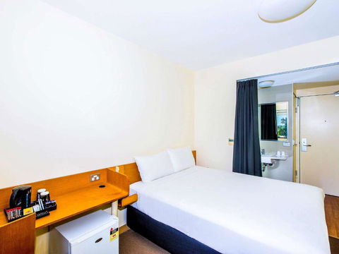 Ibis Budget Sydney Olympic Park - Rental Cars 2