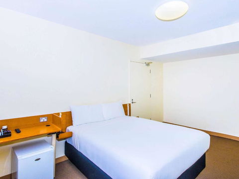 Ibis Budget Sydney Olympic Park - Rental Cars 3
