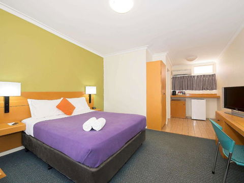 Ibis Styles Geraldton - Rental Cars 1