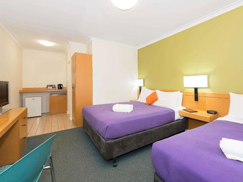 Ibis Styles Geraldton - Rental Cars 3
