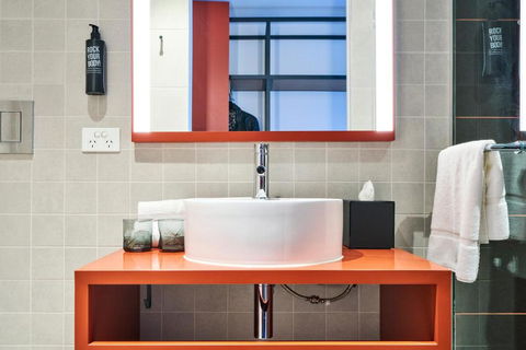 Ibis Styles Melbourne Airport - Rental Cars 1