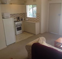 Affordable comfortable Inglewood apartmentPool - Rental Cars
