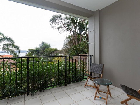 Aislinn' 3/273 Corrie Parade - Air Con, Water Views, BBQ - Rental Cars 2