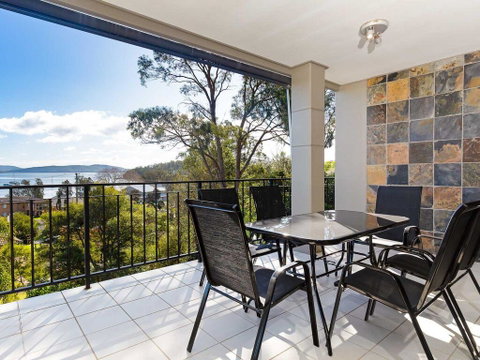Aislinn' 3/273 Corrie Parade - Air Con, Water Views, BBQ - Rental Cars 1