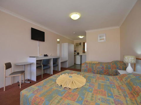 Albion Hotel - Rental Cars 3