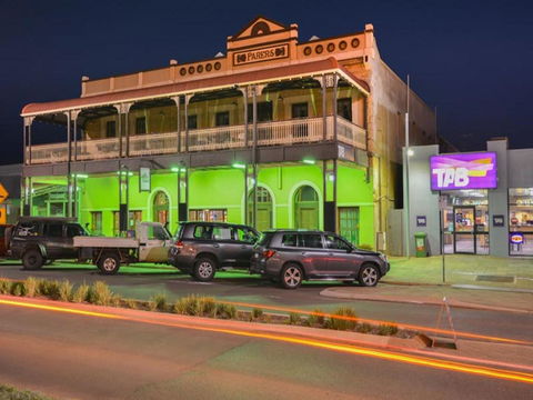 Albion Hotel - Rental Cars 1