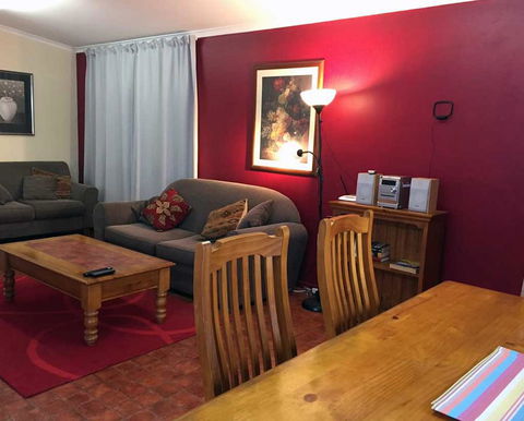 Alexander Cottage - Rental Cars 0