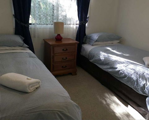 Alexander Cottage - Rental Cars 2