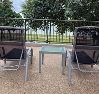 All in 500 aud weekly Beachfront The STRAND studio Apartment - Rental Cars