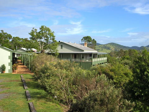 Amamoor Lodge - Rental Cars 0