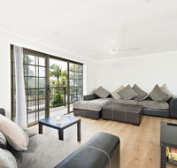 Amaroo Retreat  Fingal Bay - Rental Cars
