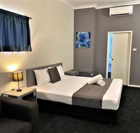 Archer Park Motel - Rental Cars