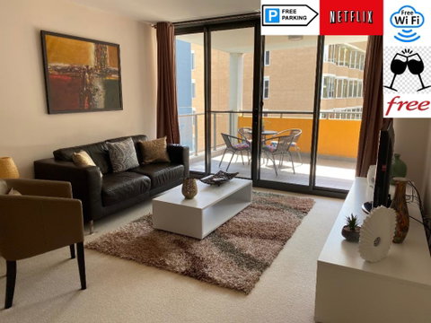 ARENA RESORT STYLE EXEC FREE NETFLIX WIFI WINE - Rental Cars 0