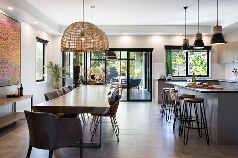 Arya - Rental Cars 0