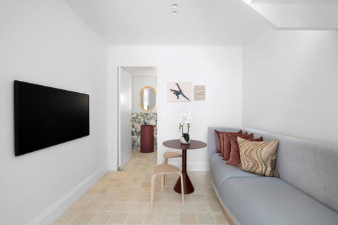 Luxury Designer Redfern House - Rental Cars 1