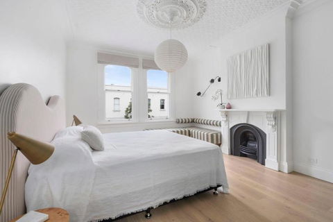 Luxury Designer Redfern House - Rental Cars 3
