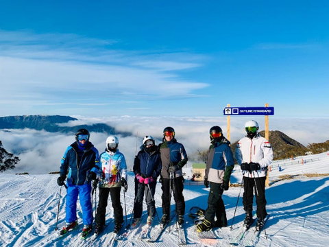 MAGNIFICENT SKIING ON MOUNT BULLER - Rental Cars 0