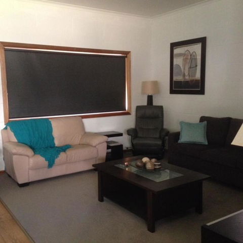 Mapperley Bed And Breakfast - Rental Cars 2