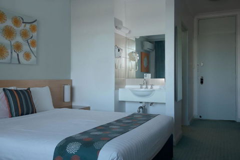 Markets Hotel - Rental Cars 2