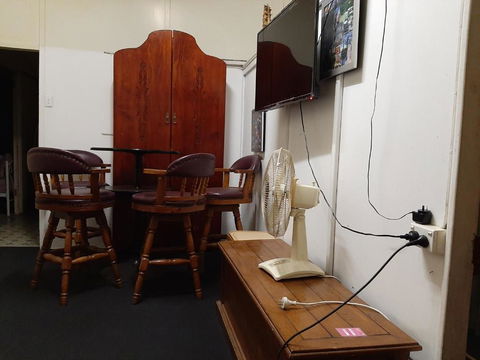 Meyenburg Dorm Room - Rental Cars 2