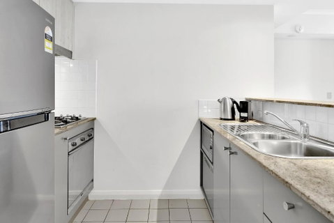 Modern Spacious Chatswood Apartment H1016 - Rental Cars 3