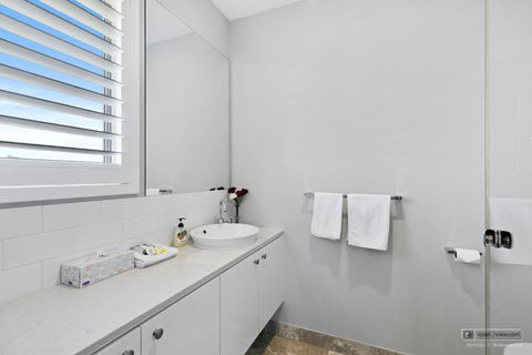 NEW HAVEN - Garden View Balcony - Rental Cars 1